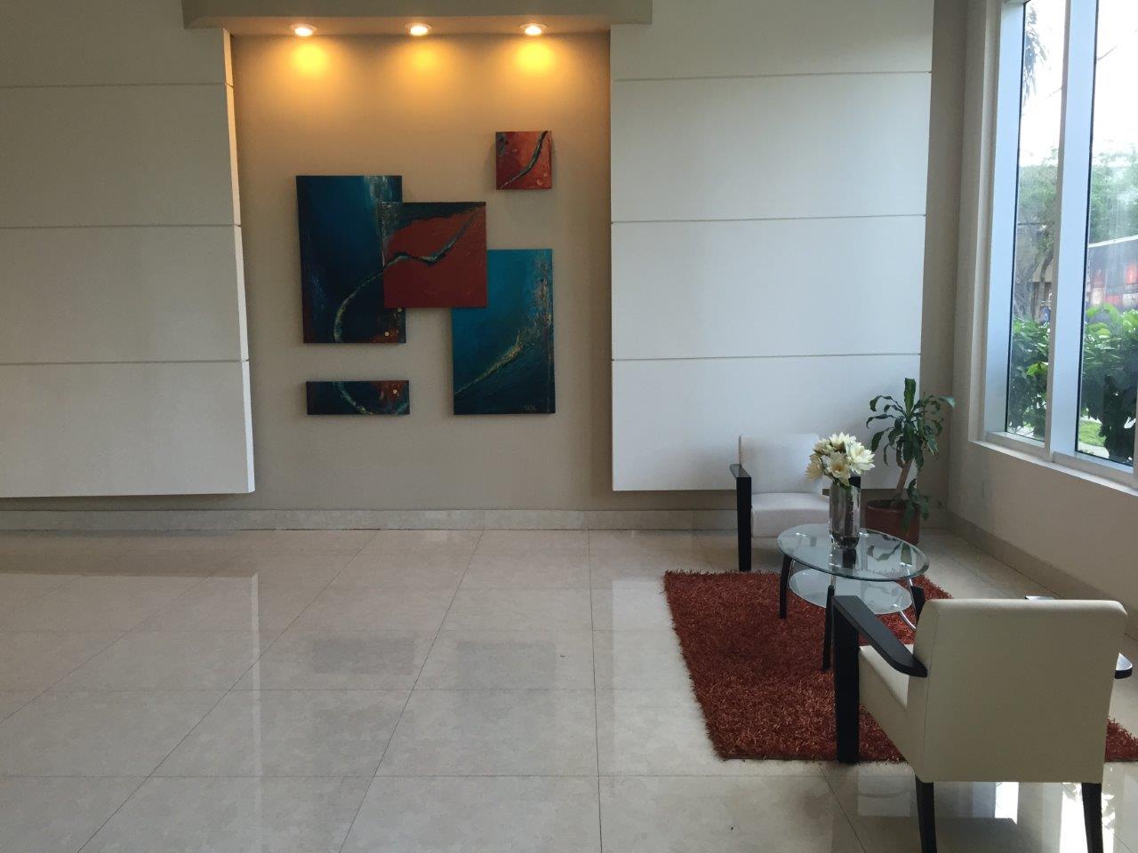 Second Plaza Tower lobby lounge